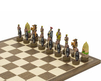 以英國與祖魯人為主題的手工彩繪國際象棋棋子，由 Italfama 製作