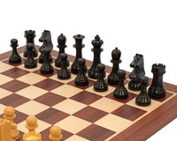 World Chess 錦標賽：國際象棋套裝、棋鐘及木製棋子收納盒