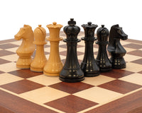 World Chess 錦標賽：國際象棋套裝、棋鐘及木製棋子收納盒