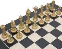 Finnesburg 與 Black 經典國際象棋套裝