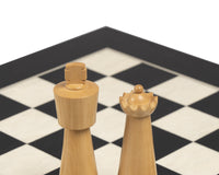 裝飾藝術風格的黑色國際象棋套裝
