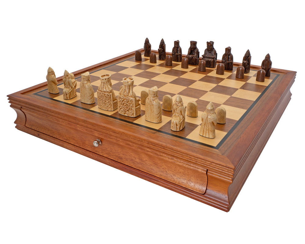 Regency Chess Isle of Lewis 及桃花心木框架櫃之豪華國際象棋套裝